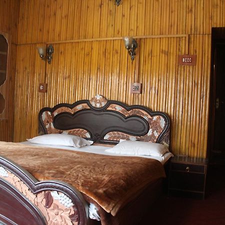 Butterfly Hotel Srīnagar Exterior foto