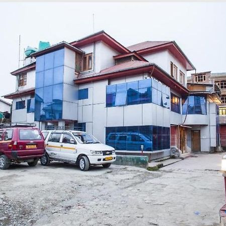 Butterfly Hotel Srīnagar Exterior foto