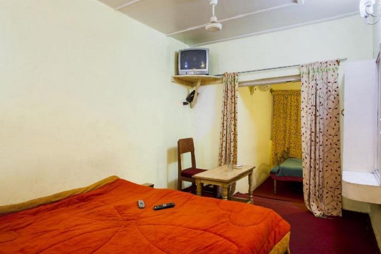 Butterfly Hotel Srīnagar Exterior foto